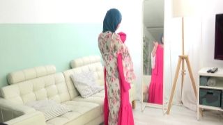 Small muslim wife needs to buy new dress videosetmy