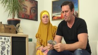 Foxy A Woman In A Hijab Cheated On Her Husband mia khalifa dirty videos