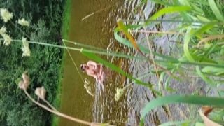Voyeur Caught Watch German Naked Teen and Get Fuck from her kjbxxx