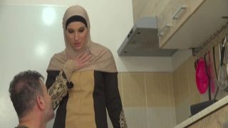 Muslim milf in sexy red lingerie video45666