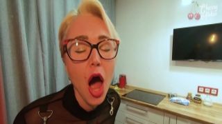Cherry Aleksa Blonde With Glasses Fucked In The Ass O slutrape