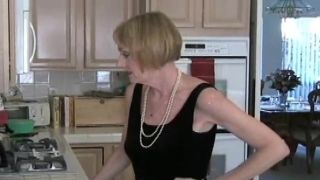 Amateur Granny Exposes Her Slutty Side little sex