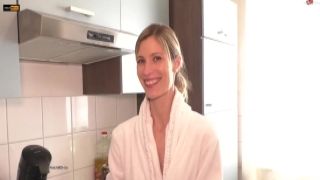 MellyBunnyLuder Im frisch rasierten Arsch der Frau Na family naked